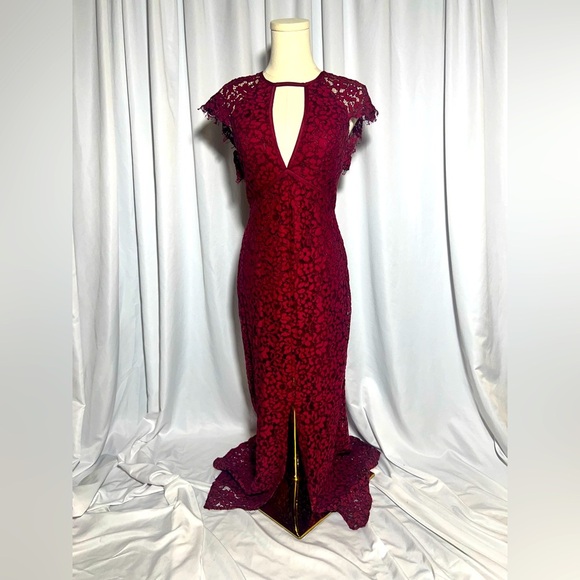 Harlyn Dresses & Skirts - Harlyn Burgundy place Cap Sleeve Dress | S